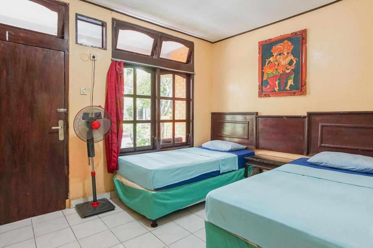 Mahendra Guest house 2*